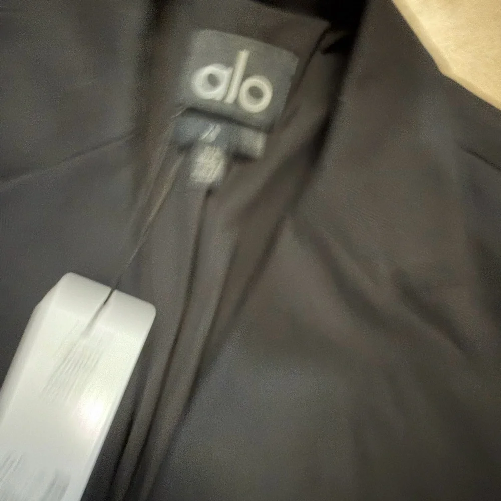 NWT, ALO First Class Black Blazer - Picture 3 of 8